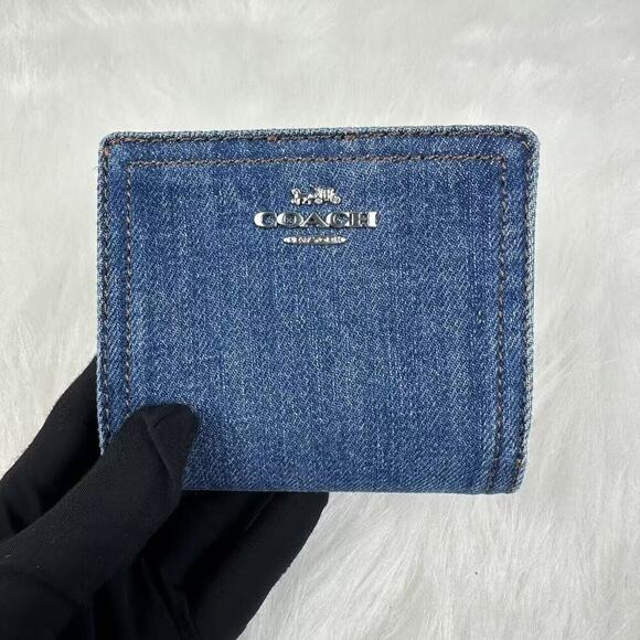 Coach Snap Wallet In Silver/Denim CAP07 NWT - Picture 1 of 6